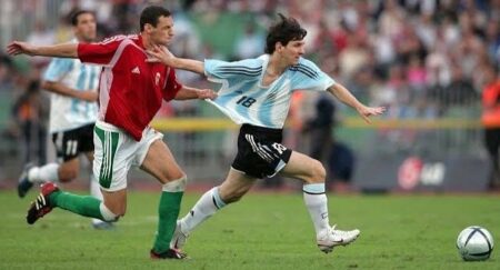 Messi with 18 jersey in 2005 against Hungary